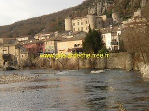 Le village de Vogue en Ardèche